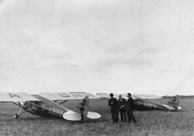 g-abnn and g-abfv dh puss moth with prince of wales 0365-0115